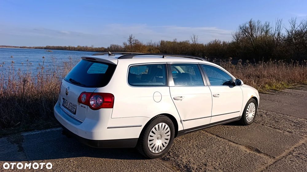Volkswagen Passat 2.0 TDI DSG Comfortline - 4