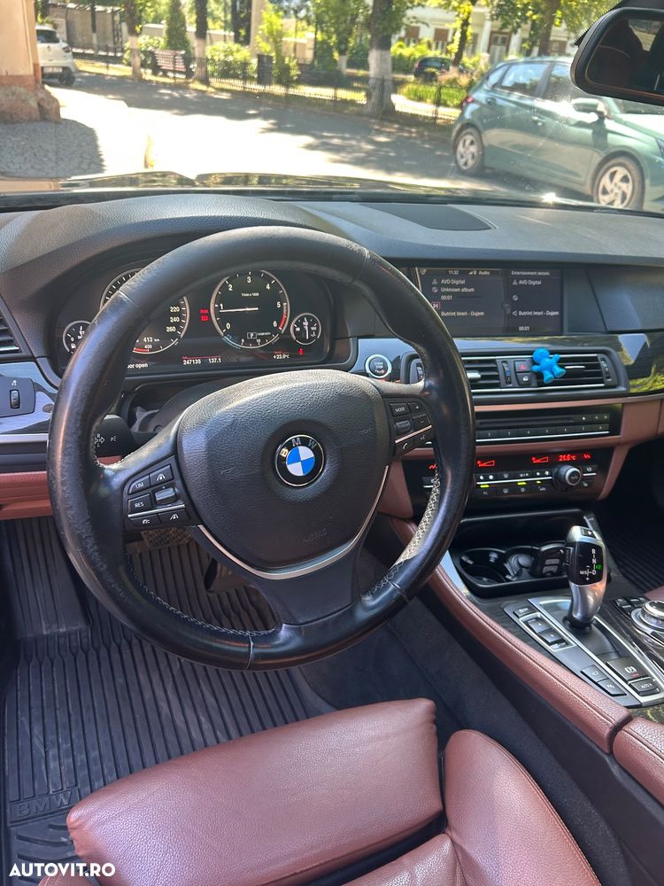 BMW Seria 5 525d xDrive - 18