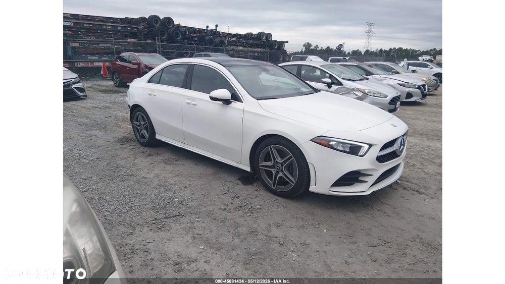 Mercedes-Benz Klasa A 220 4Matic 7G-DCT AMG Line - 2