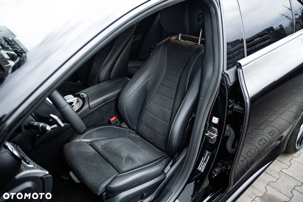 Mercedes-Benz CLS 400 d 4Matic 9G-TRONIC AMG Line - 21