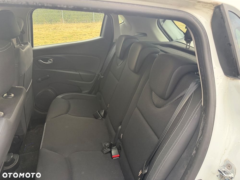 Renault Clio - 15