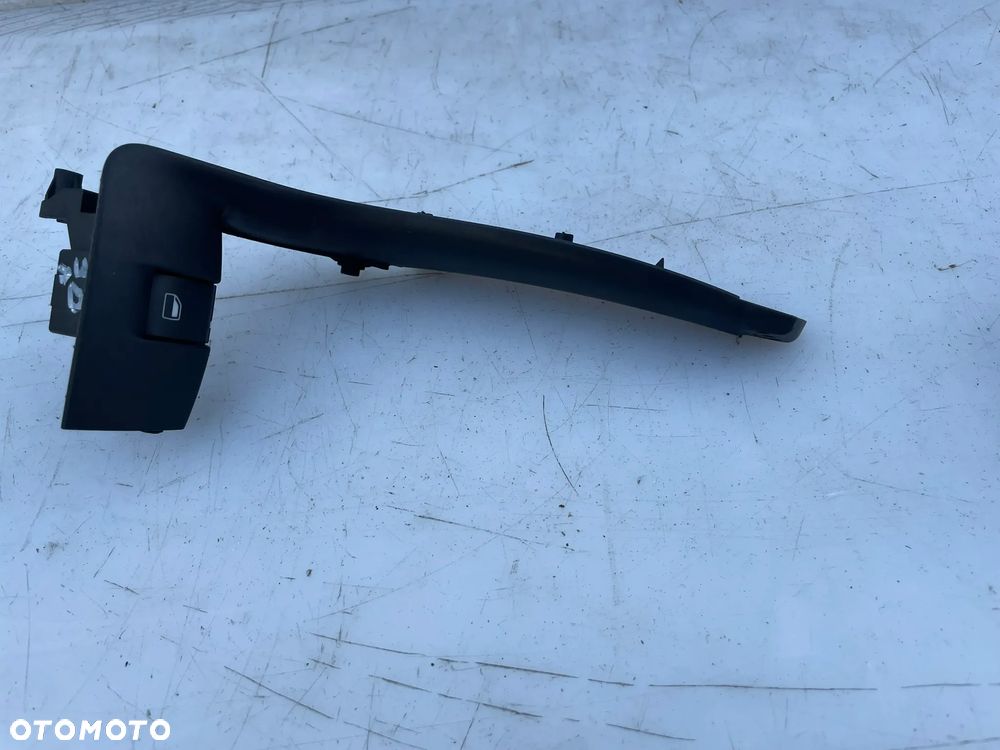 UCHWYT PODŁOKIETNIKA PRZEŁĄCZNIK PRAWY PRZÓD AUDI A3 8P 3D 8P3959522 - 1