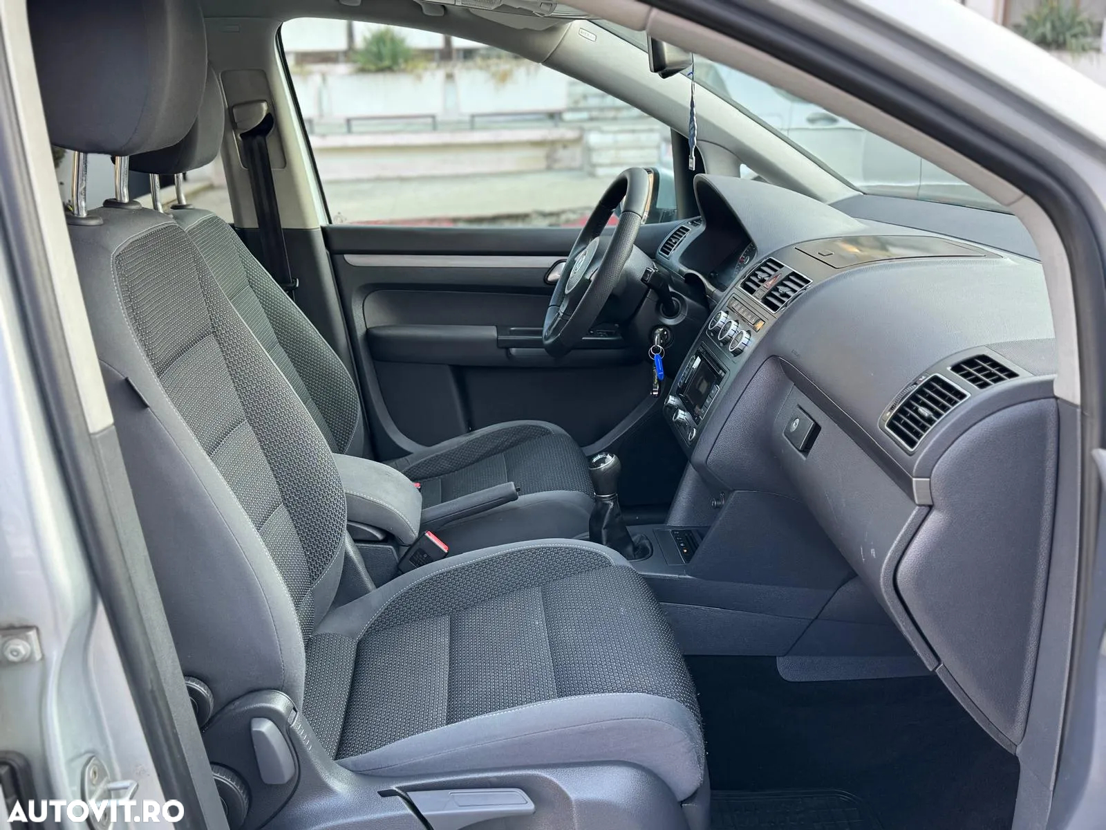 Volkswagen Touran 1.6 TDI BlueMotion Technology Comfortline - 17