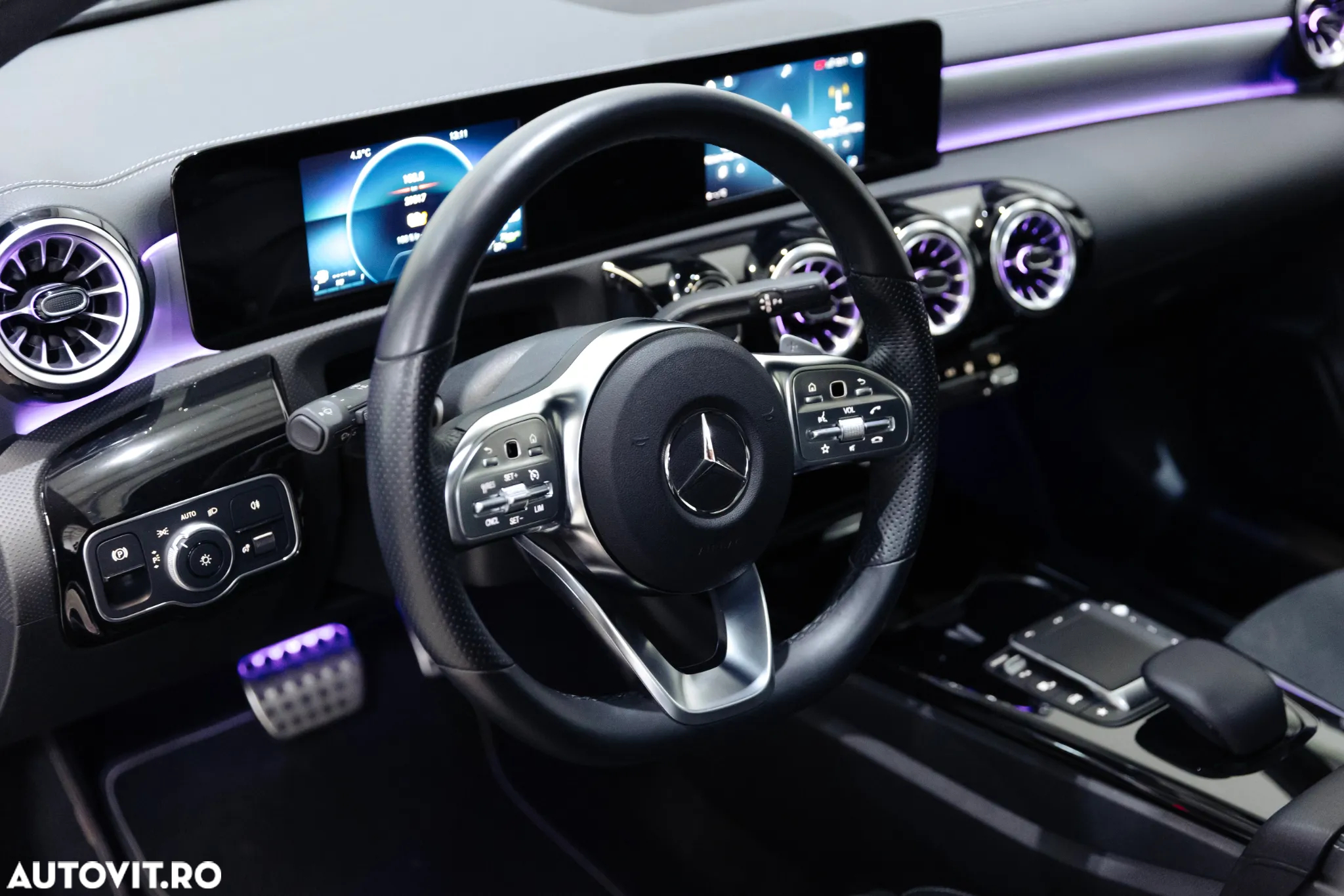 Mercedes-Benz A 250 e 8G-DCT AMG Line - 13