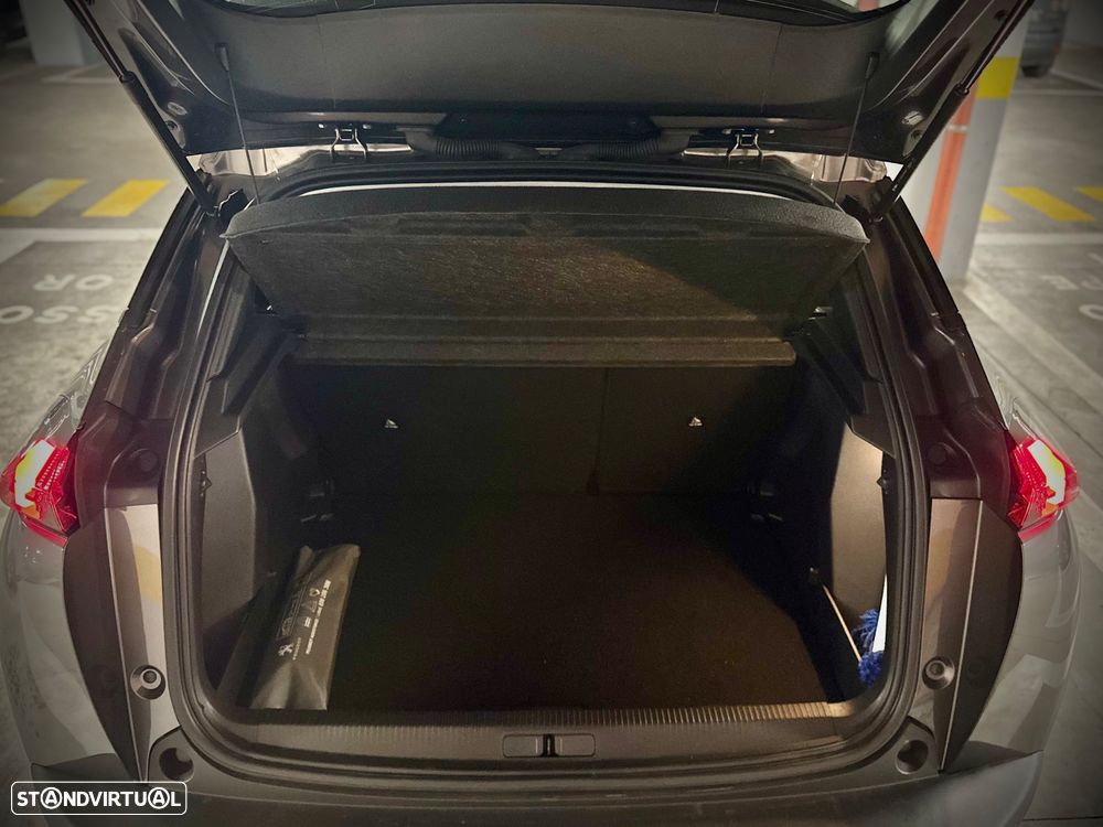 Peugeot 2008 1.2 PureTech Allure EAT8 - 9