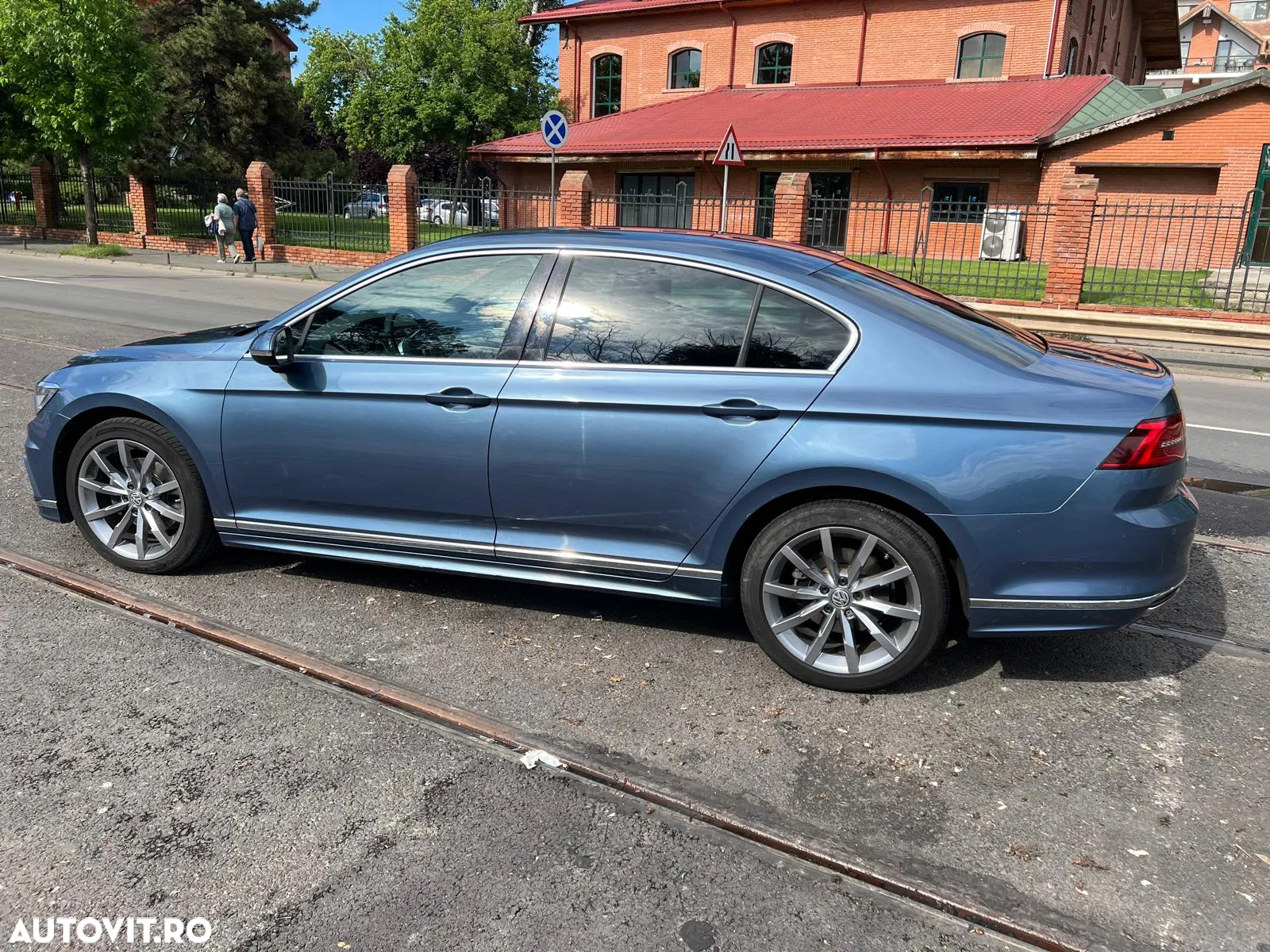Volkswagen Passat 2.0 TDI DSG Highline - 5