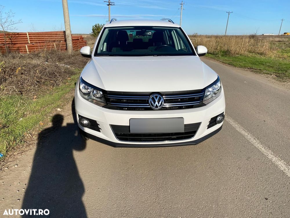 Volkswagen Tiguan - 1