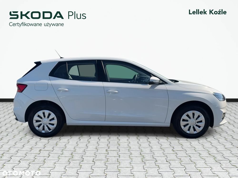 Skoda Fabia 1.0 Essence - 4