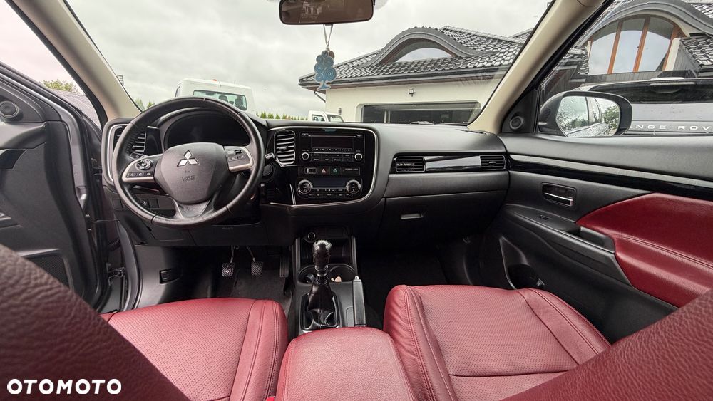 Mitsubishi Outlander 2.2 DI-D 4WD Plus - 20