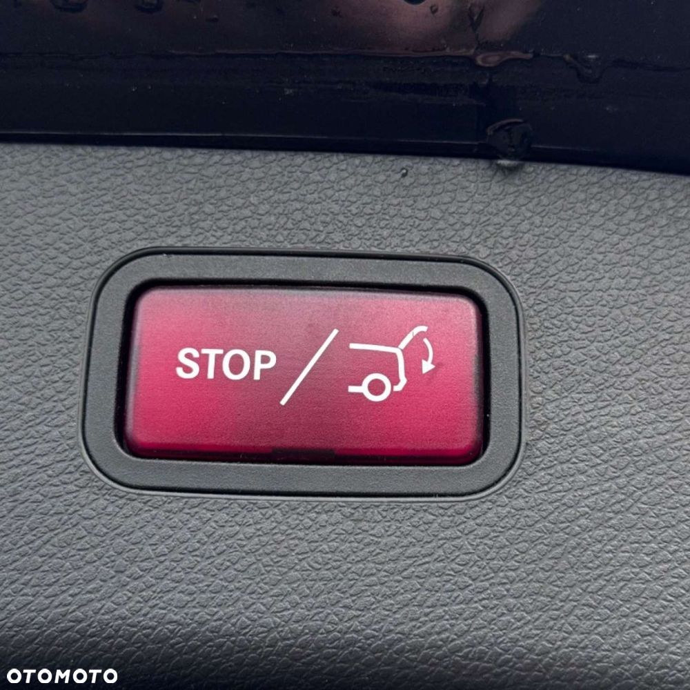 Mercedes-Benz GLA - 12