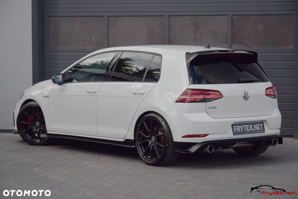 Volkswagen Golf - 16