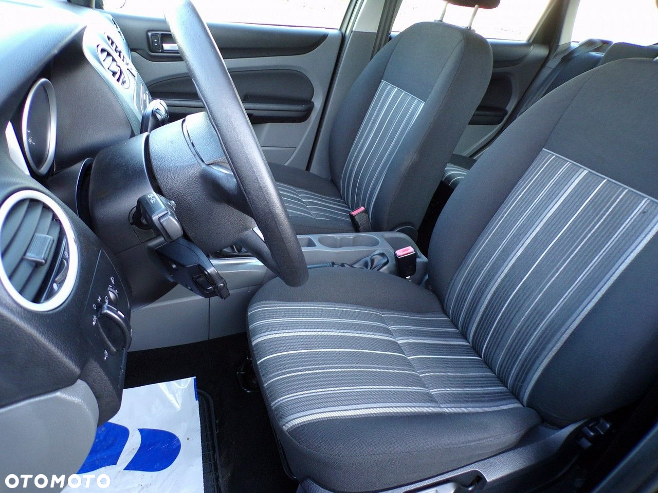 Ford Focus - 19