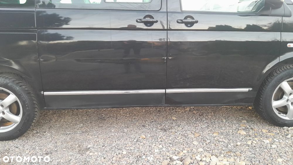 Volkswagen Caravelle - 27