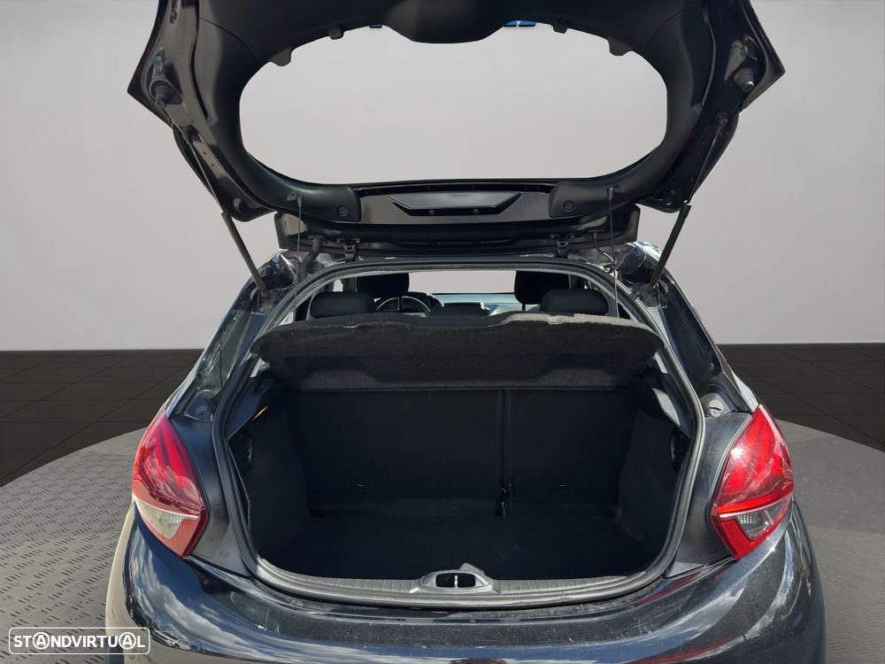 Peugeot 208 1.6 BlueHDi Style - 14