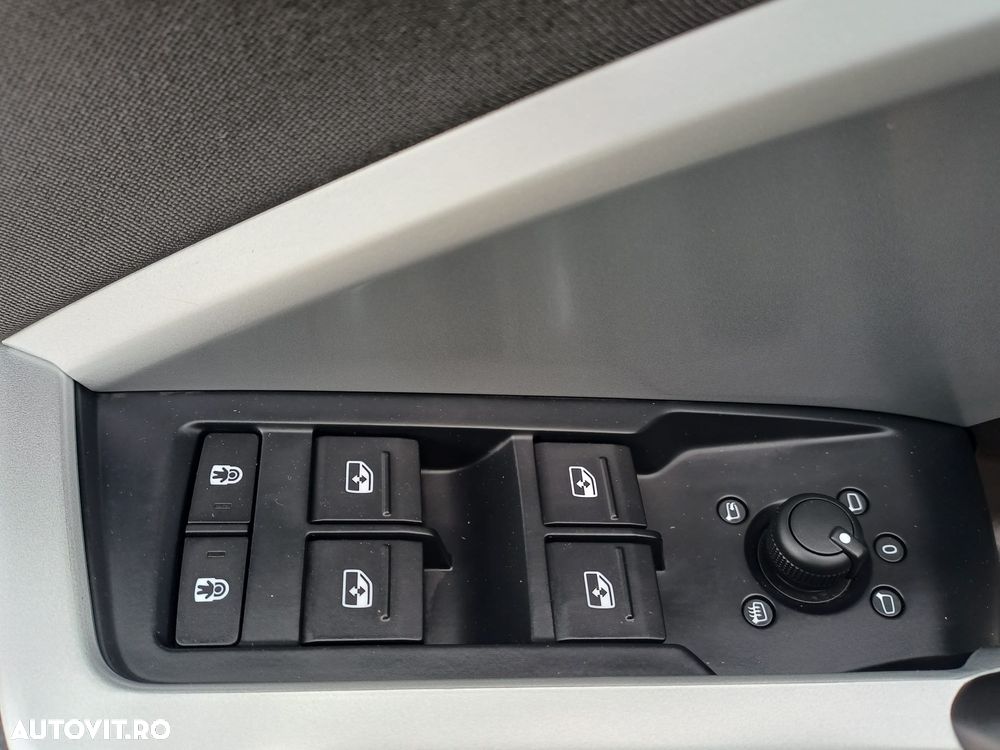 Audi Q3 2.0 40 TFSI S tronic quattro - 13