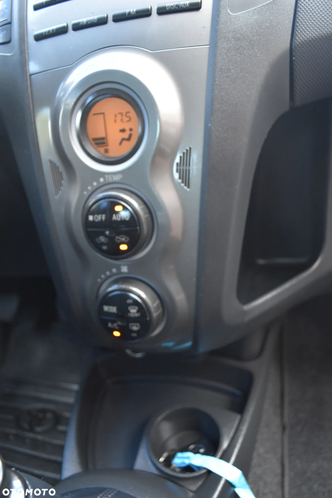 Toyota Yaris - 33