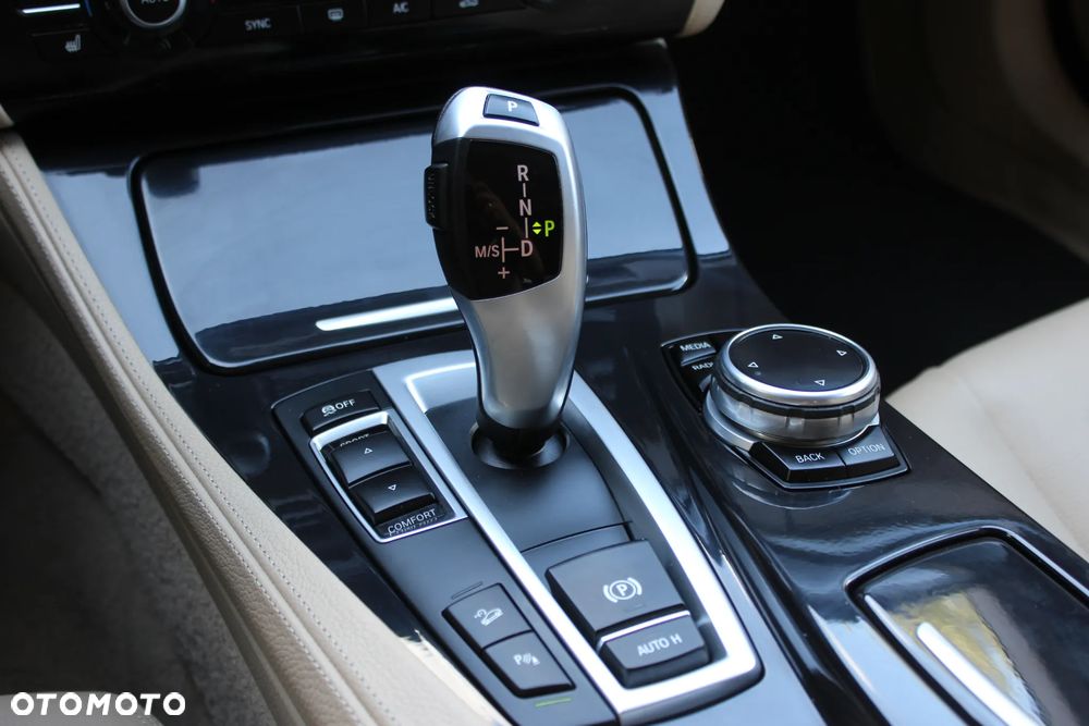 BMW Seria 5 520d Edition Fleet Exclusive - 37