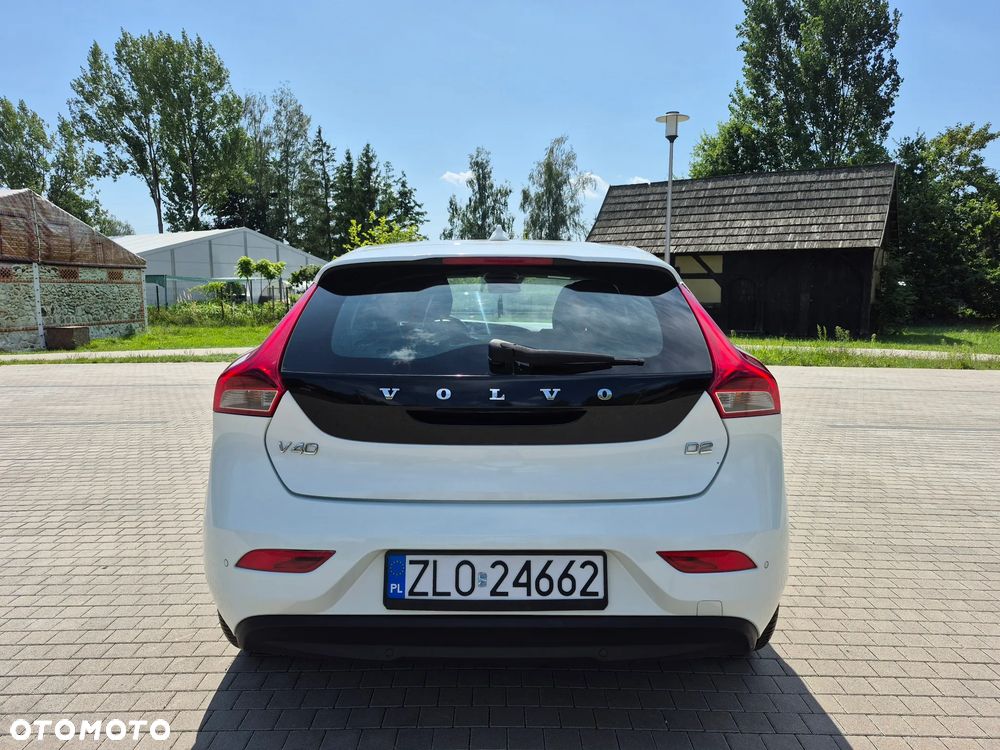 Volvo V40 D2 Momentum - 34