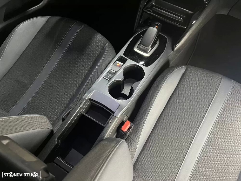 Peugeot e-2008 50 kWh Allure - 46