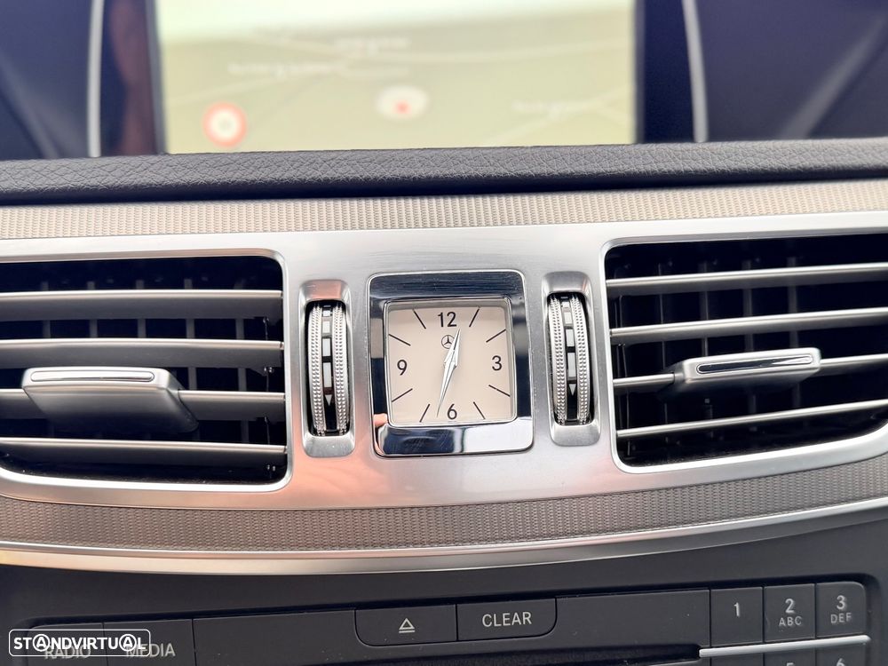 Mercedes-Benz E 250 BlueTEC Avantgarde Auto. - 26