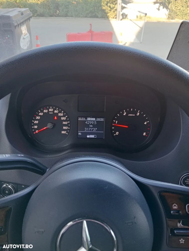 Mercedes-Benz Sprinter - 17