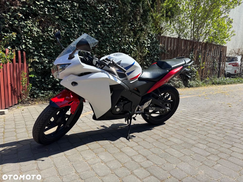 Honda CBR - 1