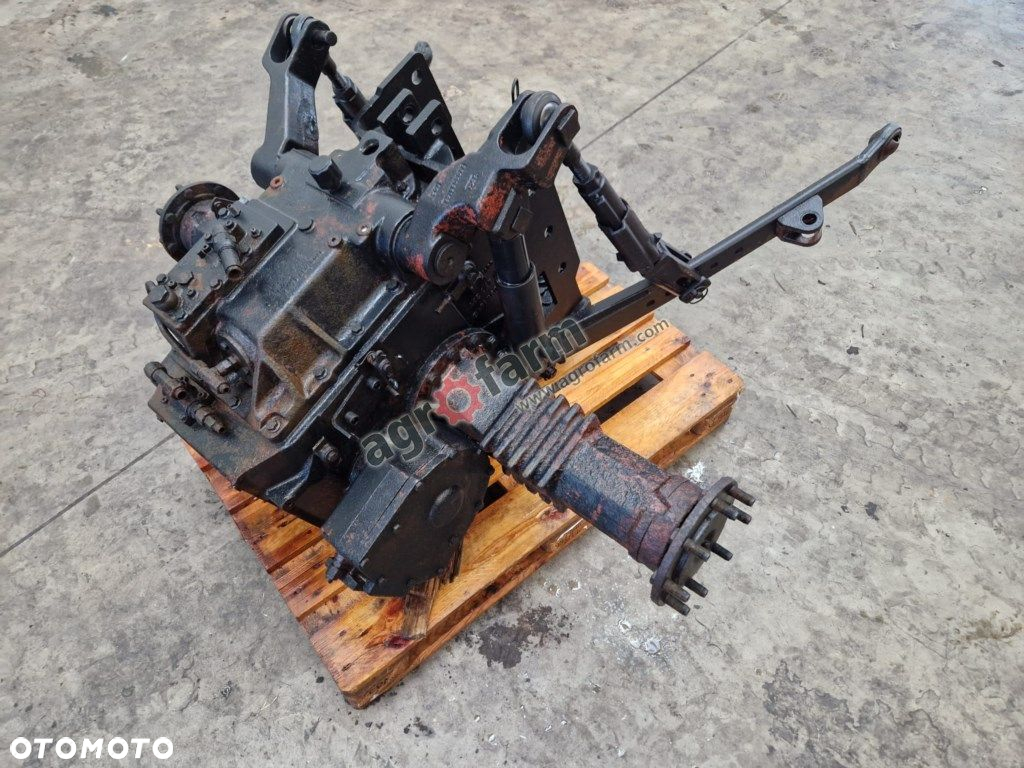 Tylny most John Deere 3310 - 3