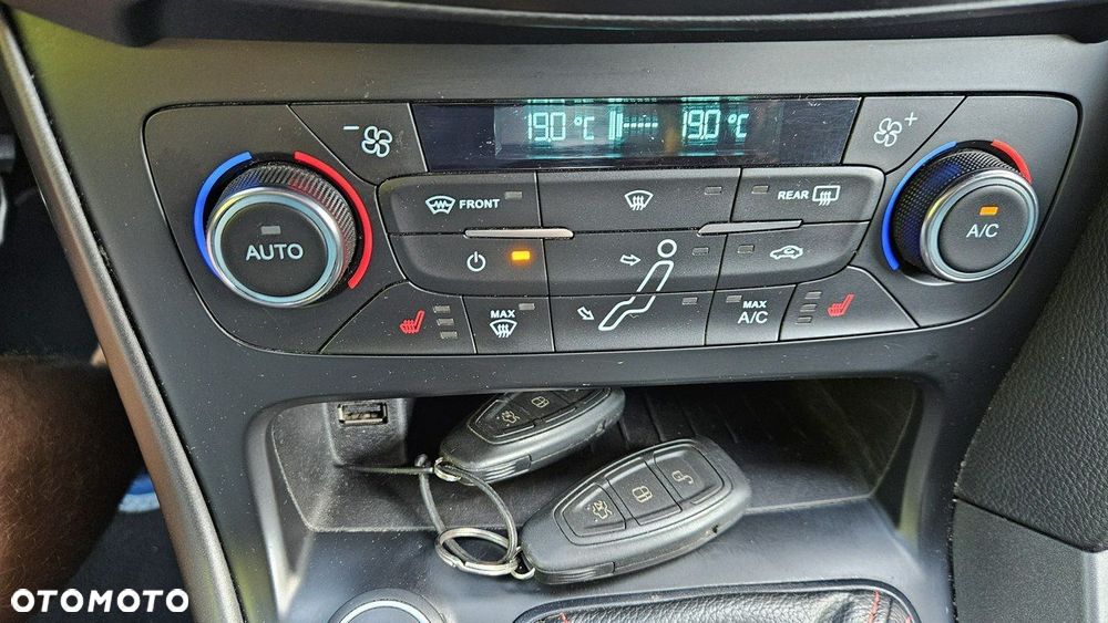 Ford Focus 1.5 EcoBoost STart-Stopp-System ST-LINE - 35