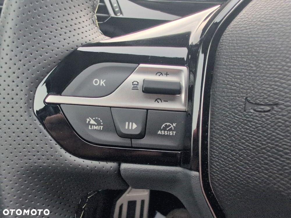 Peugeot 308 - 25