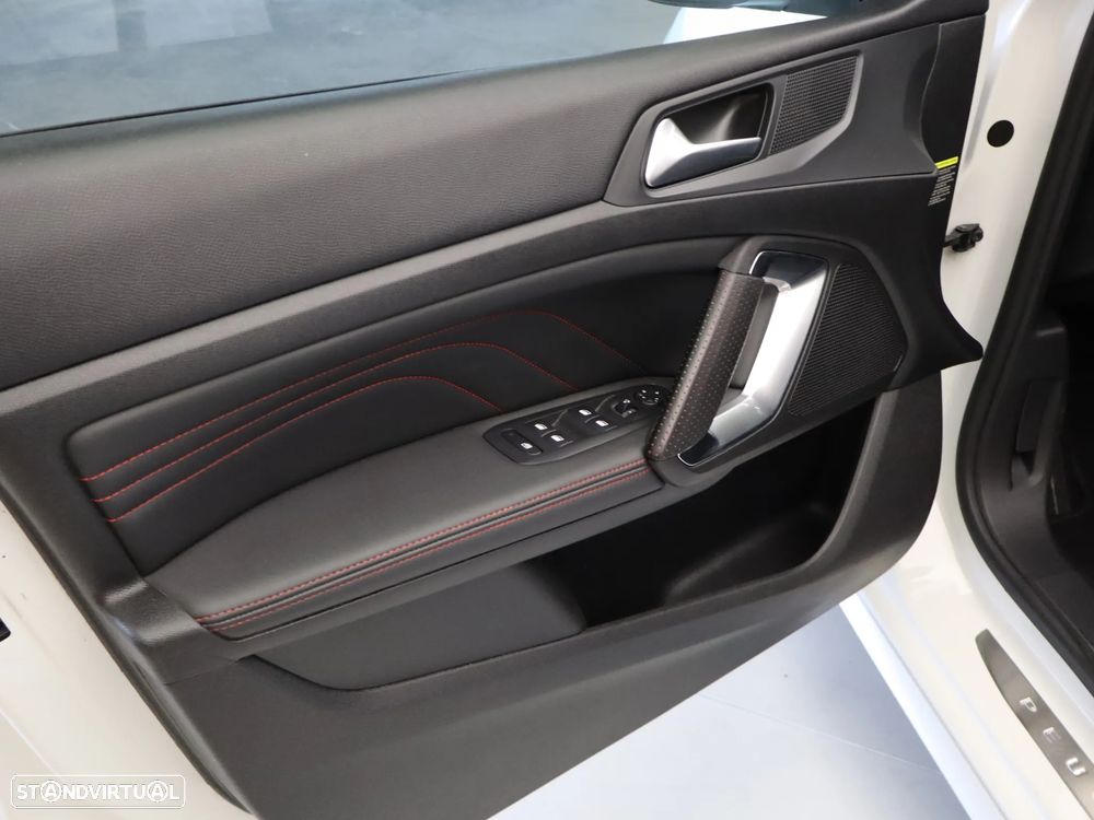 Peugeot 308 1.2 PureTech GT Line EAT8 - 17