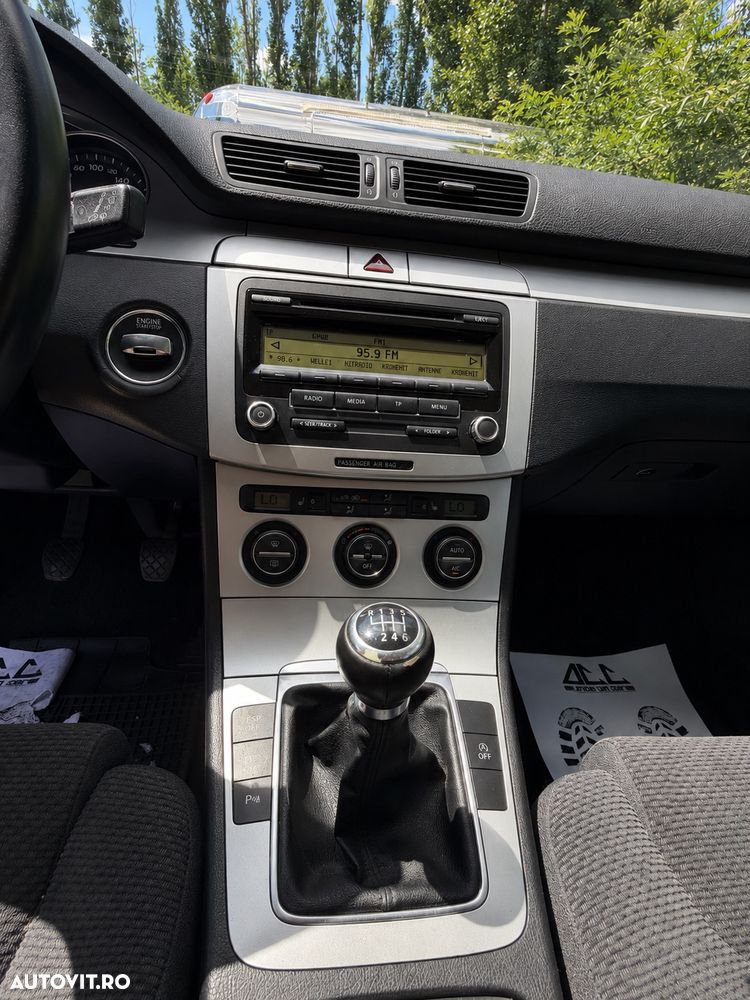 Volkswagen Passat - 8