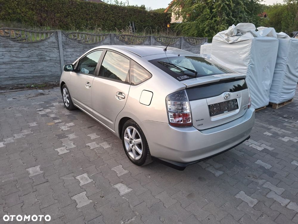 Toyota Prius 1.5 VVT-i Sol - 5