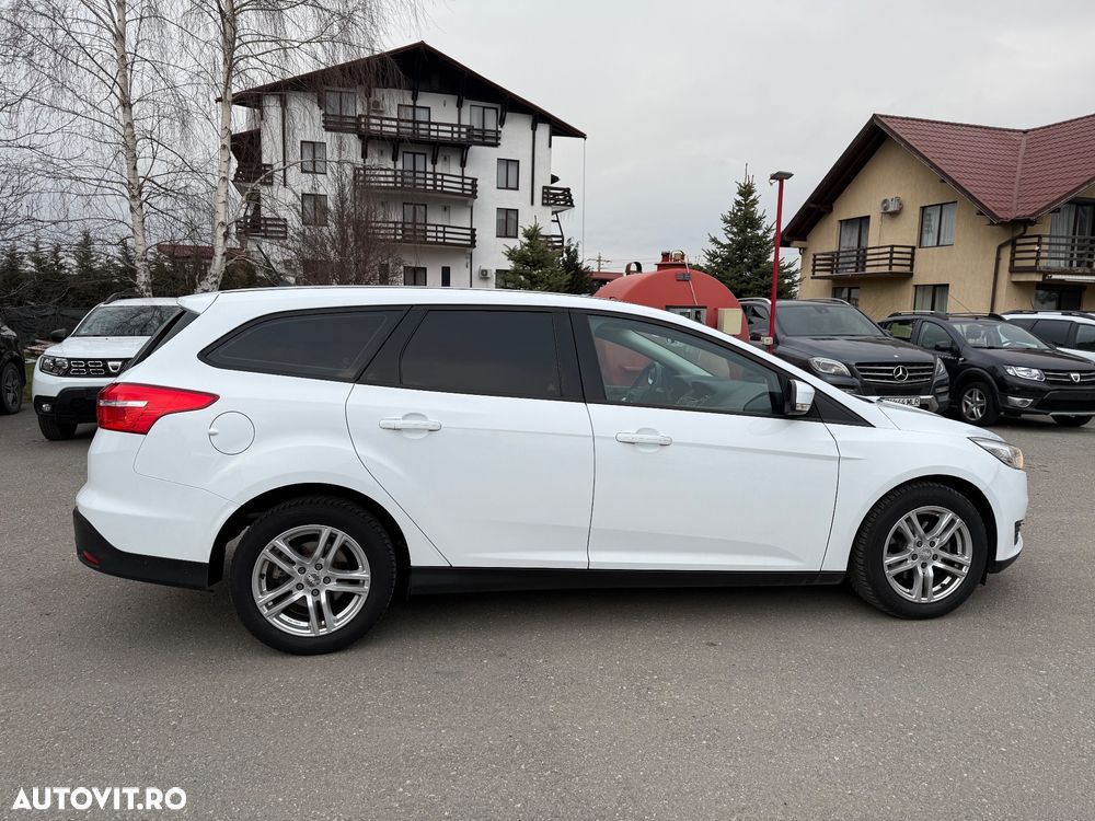 Ford Focus 1.0 EcoBoost Trend Edition - 12