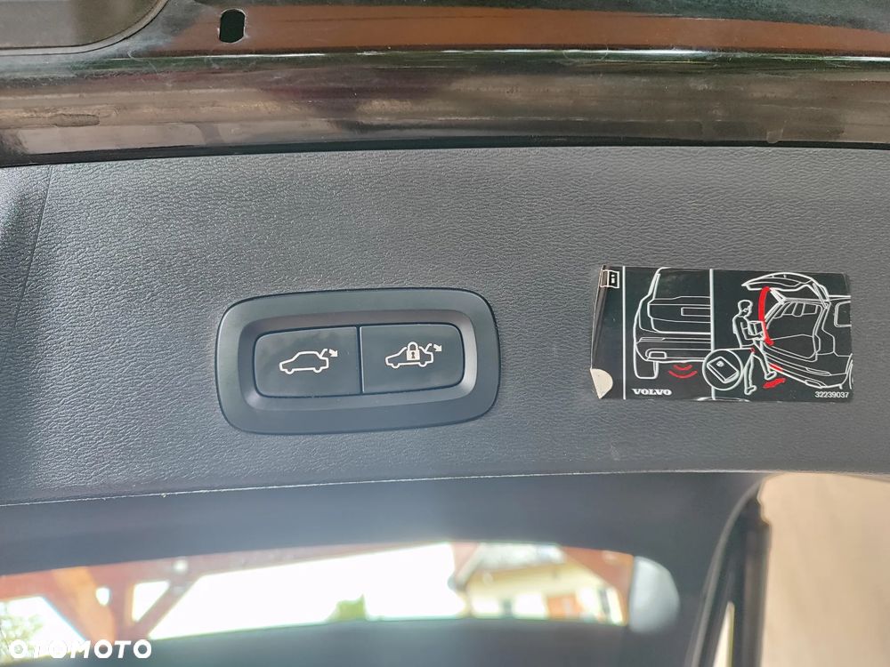 Volvo XC 40 D3 Momentum Pro - 16