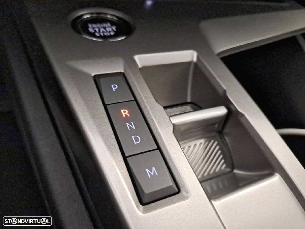 Peugeot 408 1.2 Hybrid Allure e-DCS6 - 19