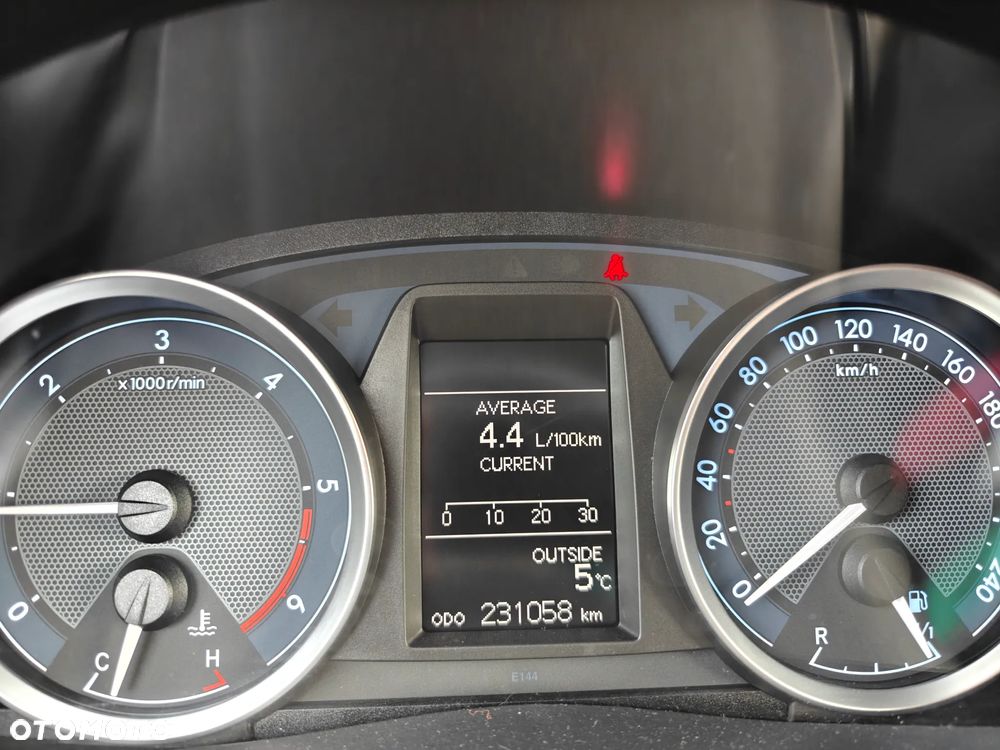 Toyota Auris 1.4 D-4D Premium Comfort - 20