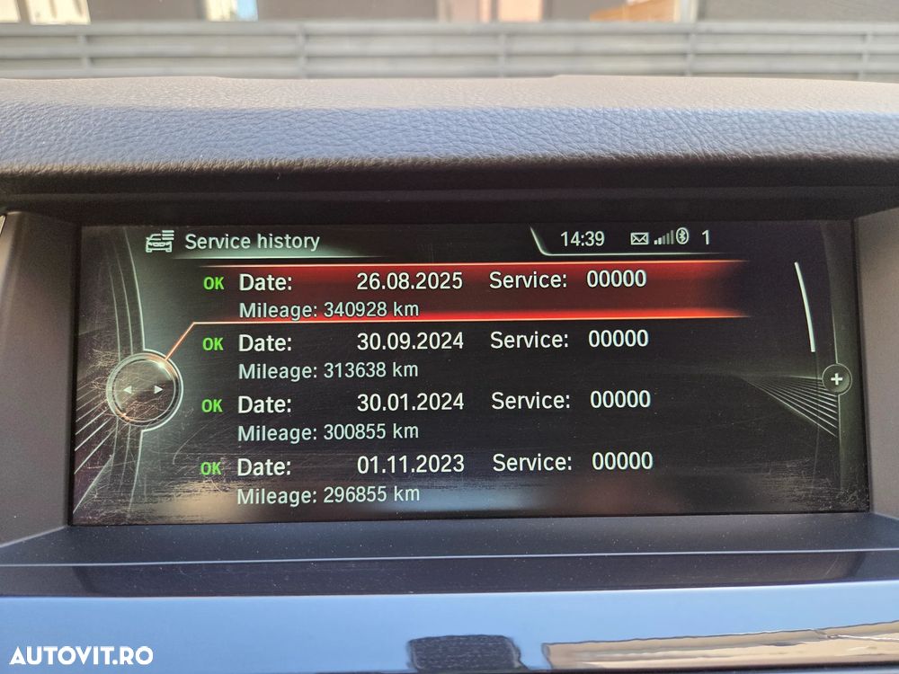 BMW Seria 5 520d xDrive - 23