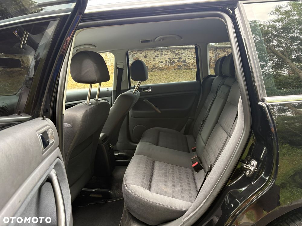 Volkswagen Passat - 24