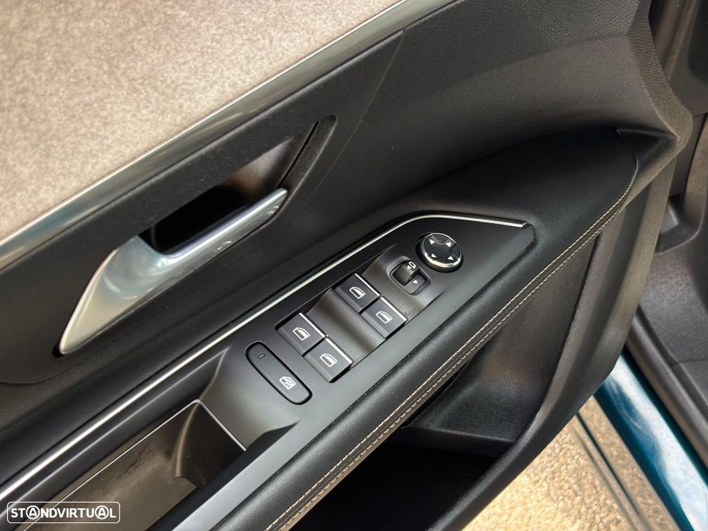 Peugeot 3008 1.6 Hybrid GT e-EAT8 - 16