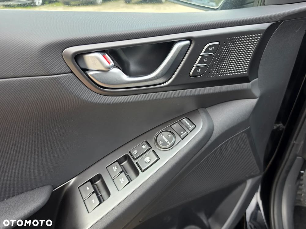 Hyundai IONIQ hybrid Platinum - 14