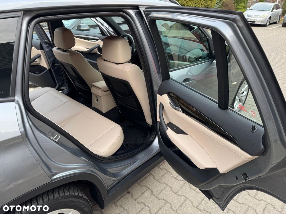 BMW X1 xDrive20d - 13