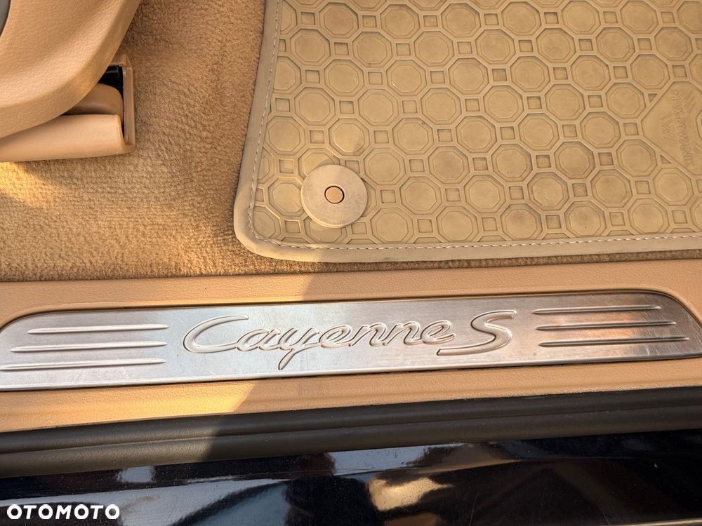Porsche Cayenne S Tiptronic S - 22