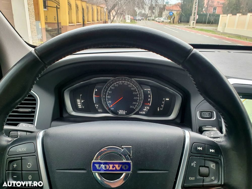 Volvo XC 60 - 6