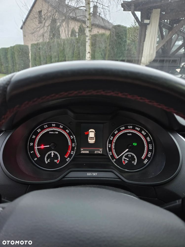 Skoda Octavia 2.0 TDI RS Challenge DSG - 21