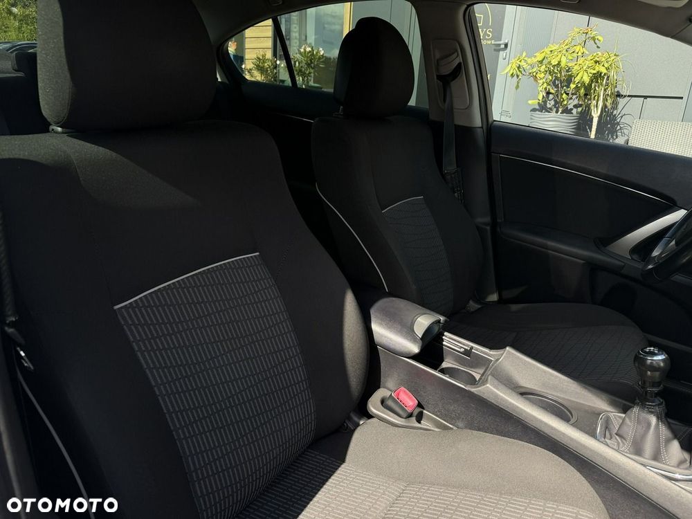 Toyota Avensis 1.8 Prestige - 12