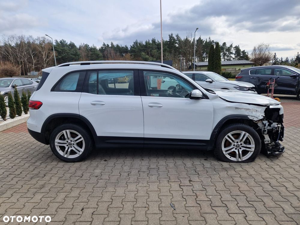 Mercedes-Benz GLB 200 Progressive 7G-DCT - 7