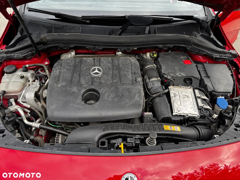 Mercedes-Benz Klasa B 180 d AMG Line 7G-DCT - 18