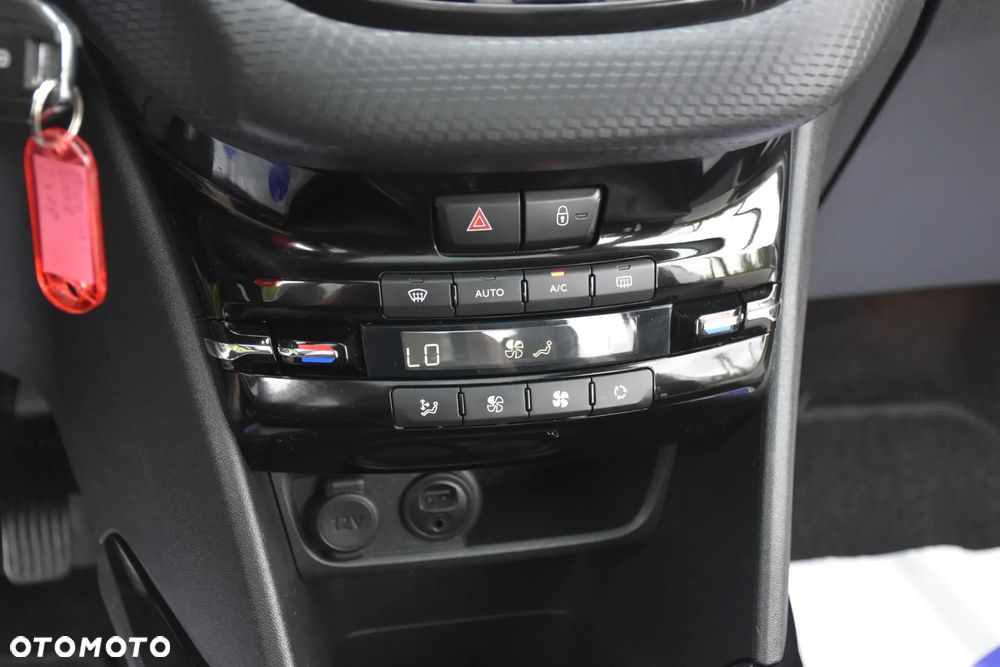 Peugeot 2008 PureTech 110 Stop&Start Crossway - 21