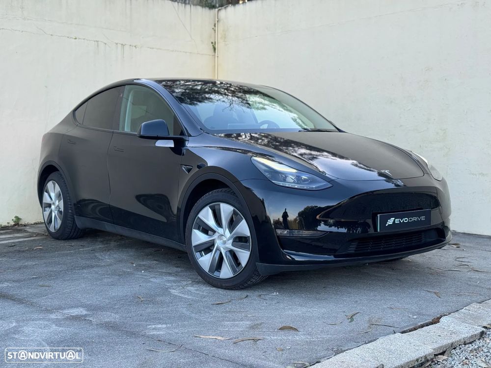 Tesla Model Y - 3