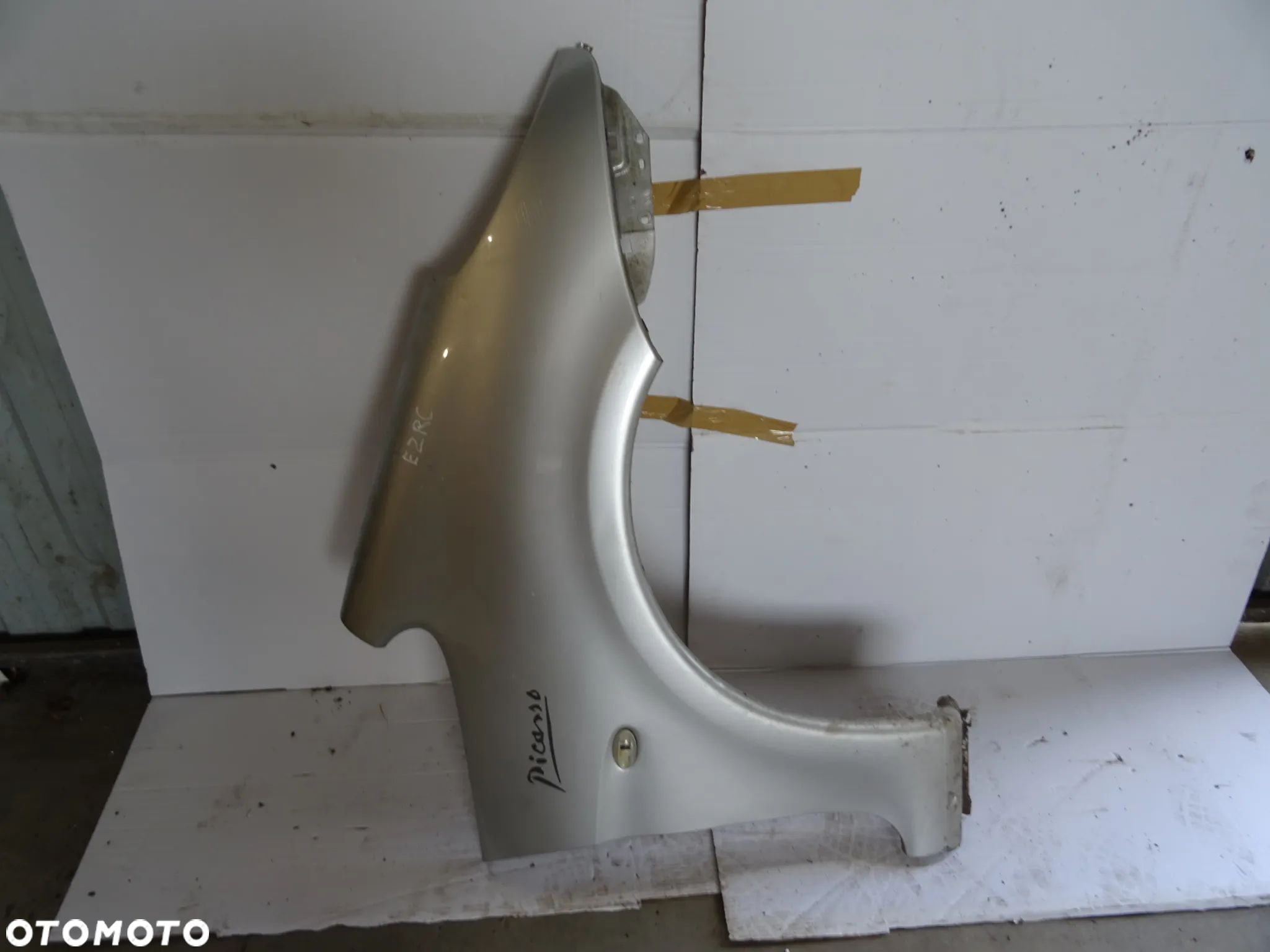 Błotnik Prawy Przód Citroen Xsara Picasso Lift EZRC - 1